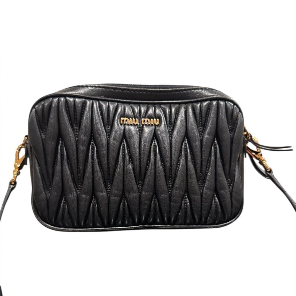 Miu Miu Black Leather Matelasse Quilted Double Zip Shoulder Bag Pochette Auth